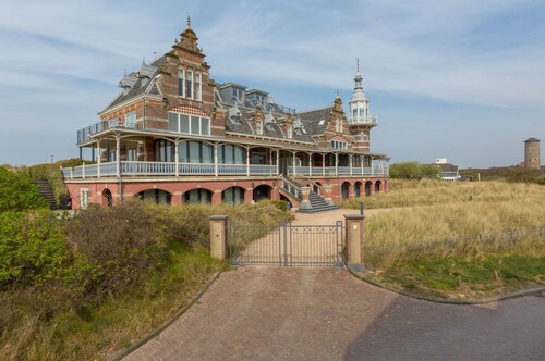 Apartment in Domburg near the Beach