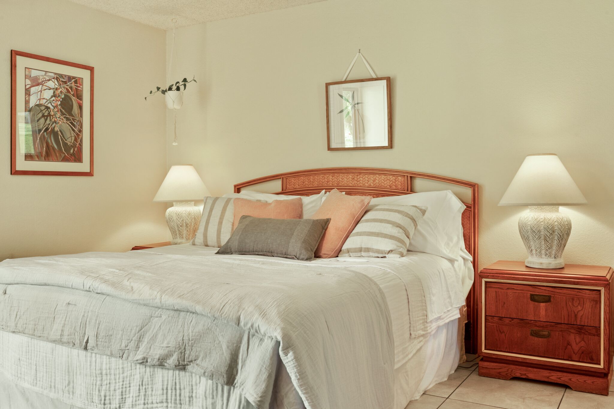 2 bedrooms, desk, iron/ironing board, travel crib