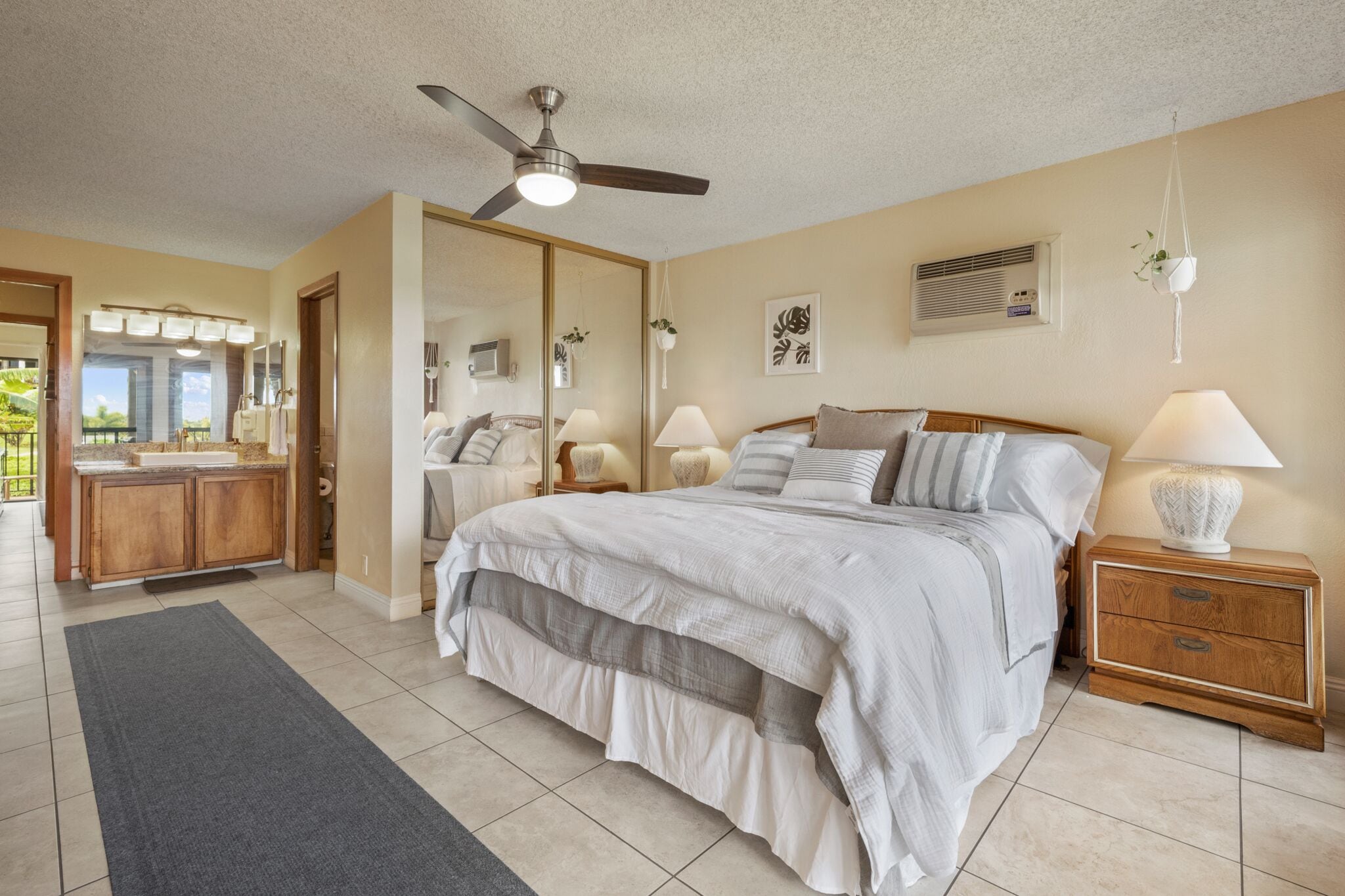 2 bedrooms, desk, iron/ironing board, travel crib