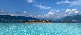 Amadeus apartment with lake view in Baveno