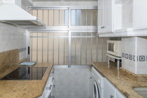 Fridge, microwave, oven, dishwasher - ESTRELLA, 2º-10 (Cullera)