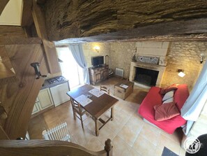 Fernseher, Kamin