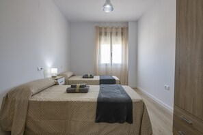 3 habitaciones, tabla de planchar con plancha y wifi gratis