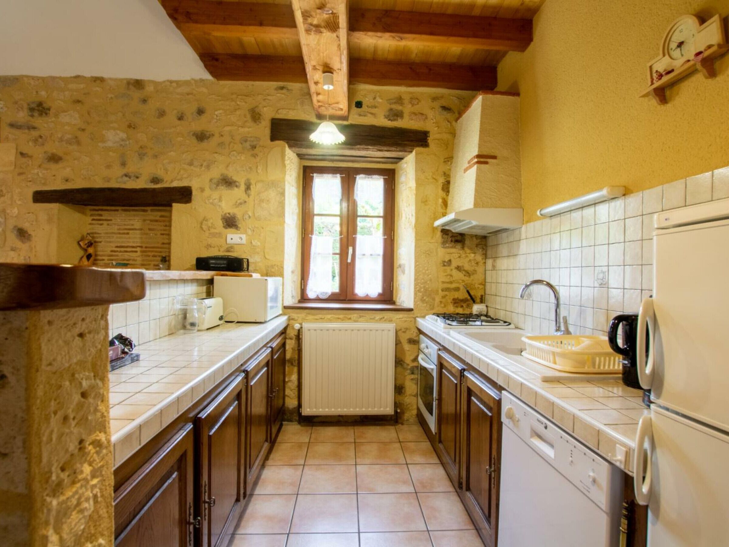 Réfrigérateur, micro-ondes, four, lave-vaisselle