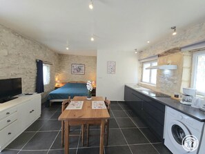 Fridge, microwave, oven