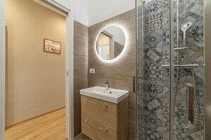 Shower, bidet
