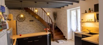 Cozy, charming house, enclosed garden, near historical sites