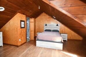 3 quartos, escrivaninha, Wi-Fi de cortesia, roupa de cama