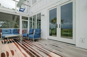 Terrace/patio - 17 Marsh Island Lane by AvantStay | Modern Home w/ Amazing Views! (Isle Of Palms)