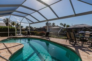 Unclassified image, 4 of 24, button