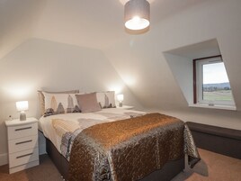 3 habitaciones, decoración personalizada y muebles diferentes 