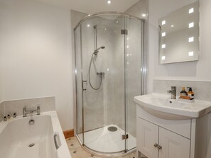 Cottage | Bathroom - Nanville (Beauly)