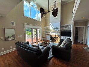 TV - Beautiful home with open porches overlooking lagoon in Wild Dunes (Isle of Palms)