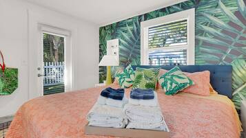 2 bedrooms, desk, iron/ironing board, travel crib