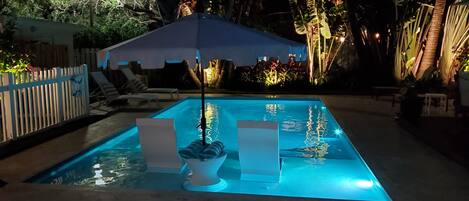 Outdoor pool, a heated pool
