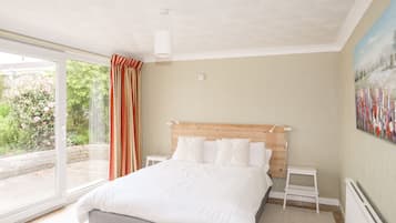 Cottage | 4 bedrooms, individually decorated, individually furnished, free WiFi
