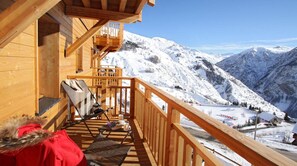 Property grounds - Wifi, 90m from ski slopes, fitness, swimming pool, terrace, balcony, tv, 50m² (Orcières)