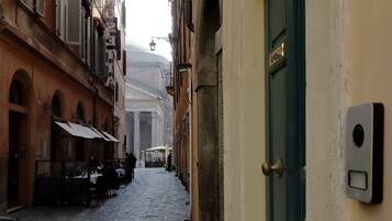 Façana frontal de l'allotjament