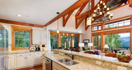 Book for Summer Now - Breathtaking View - Fabulous & Well-Stocked Kitchen