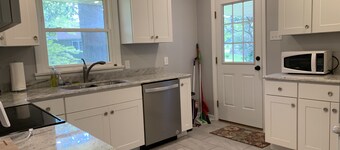 Cozy home in Happy Valley