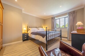 3 bedrooms, desk, iron/ironing board, travel crib - The Innings, Burnham Deepdale, Norfolk (Burnham Deepdale)