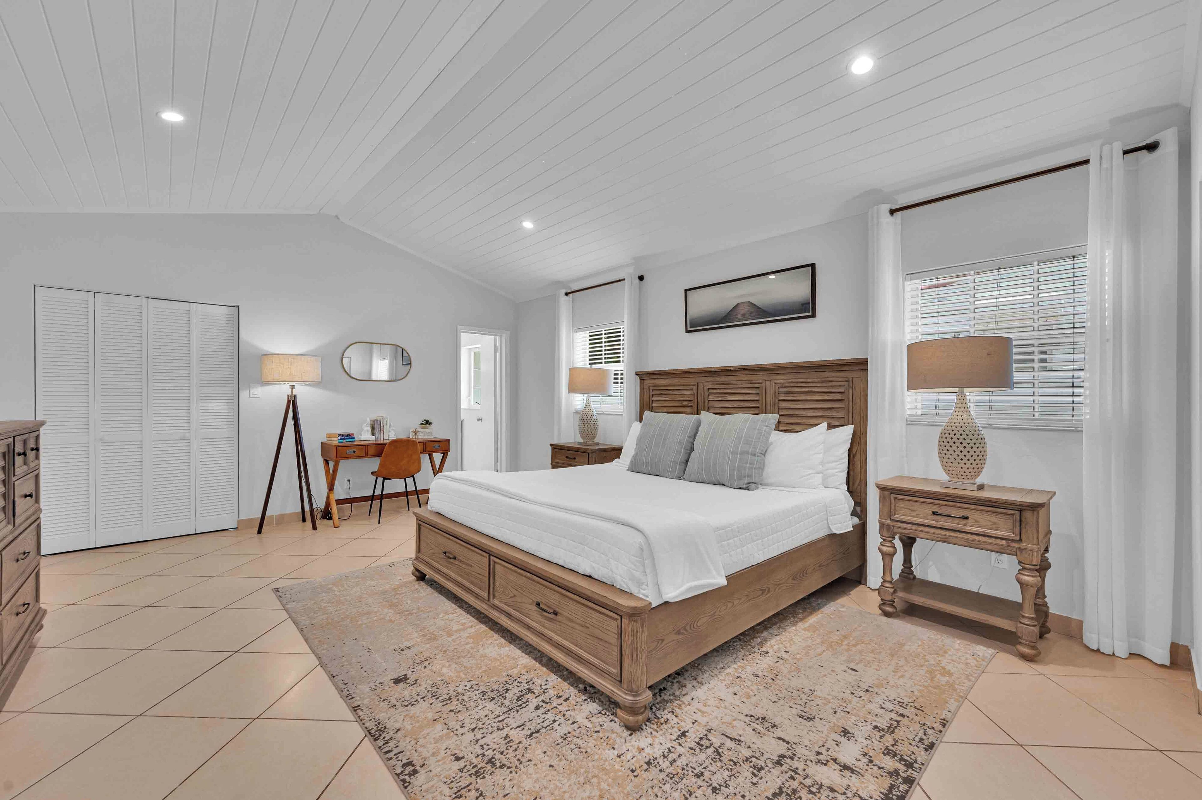 3 bedrooms, iron/ironing board, free WiFi, bed sheets