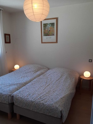 3 quartos, Wi-Fi de cortesia, roupa de cama