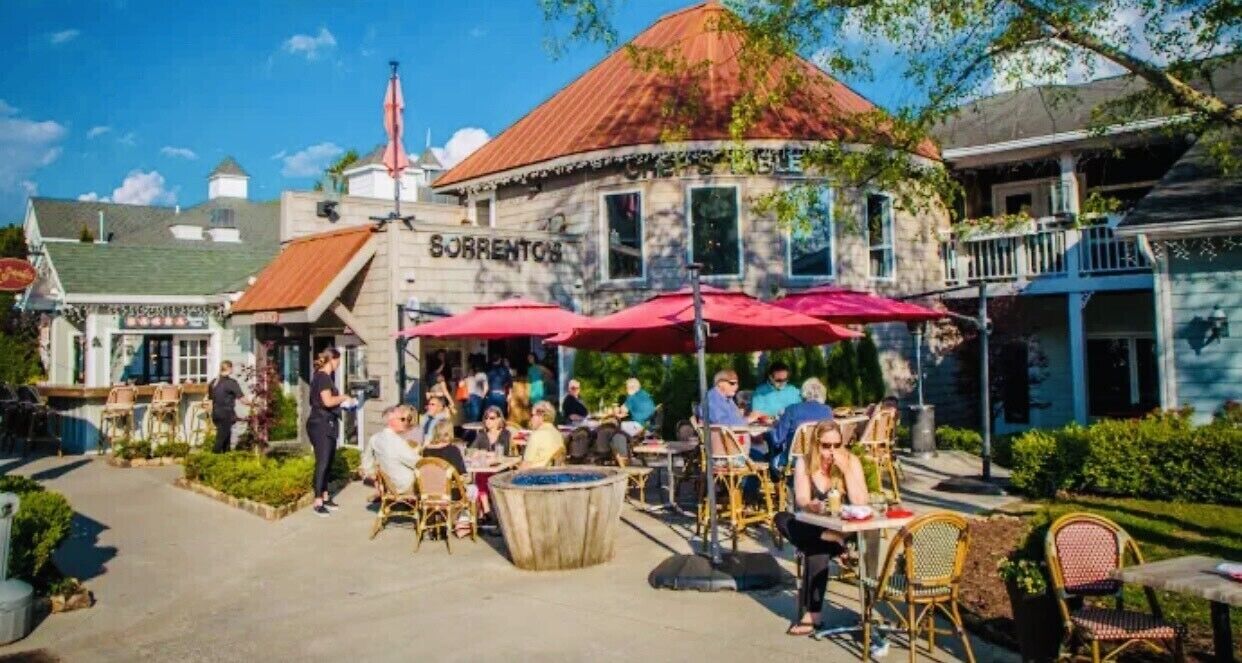 屋外ダイニングエリア