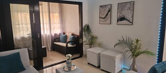 Apt in Santo Domingo, 3 bed, 2 free parks, WIFI/Close to the American embassy.