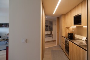 Fridge, microwave, oven, dishwasher - FLH Marquês Homey Apartment (Lisbon)