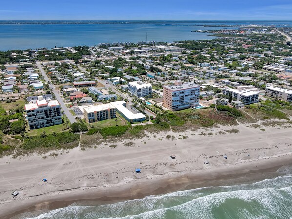 Na praia, toalhas de praia