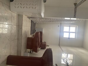 4 bedrooms, WiFi