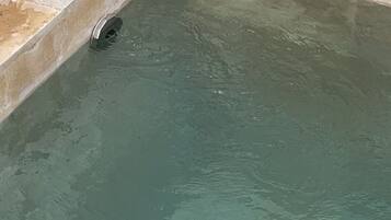 Piscina externa, piscina aquecida