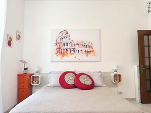 2 bedrooms, desk, iron/ironing board, free WiFi