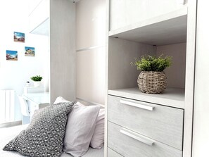 2 Schlafzimmer, Schreibtisch, Bügeleisen/Bügelbrett, kostenloses WLAN