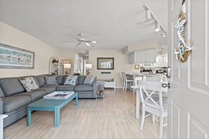TV, DVD player - Shorehaven I T2-2BR/2BA condo in Cherry Grove (North Myrtle Beach)