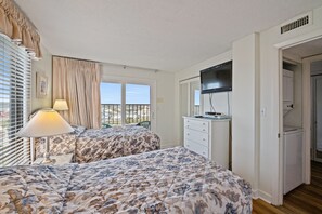 3 bedrooms, iron/ironing board, free WiFi