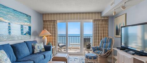 テレビ、DVD プレーヤー、ステレオ