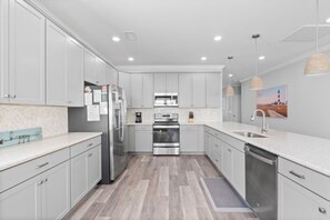 Fridge, microwave, oven, stovetop - Shore Am Happy - 5 Bedroom Luxury Home - Salt Water Pool (North Myrtle Beach)