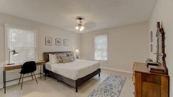 3 bedrooms, desk, iron/ironing board, travel cot