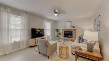 Smart TV, fireplace, offices