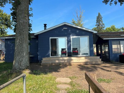 Bella Vista - Stunning modern Lakeshore home on Pokegama lake in Pine City, MN