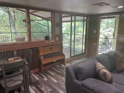 Sleep in a Hayloft - Longview, Tx