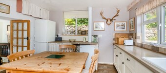 4 Bishops Cottages