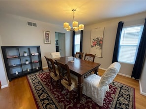 Dining Room - Contemporary Newly Updated 3 Bedroom Home (Cincinnati)