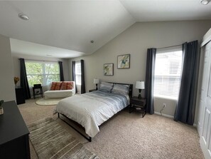 Master bedroom with Queen bed