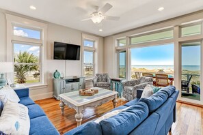 Smart TV, books, offices - Mermaid Castle | Oceanfront Luxury Beach House | Rooftop Deck (Fernandina Beach)