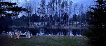 Year round cozy cabin on Trout haven Pond, close to trails & Lake St. Helen