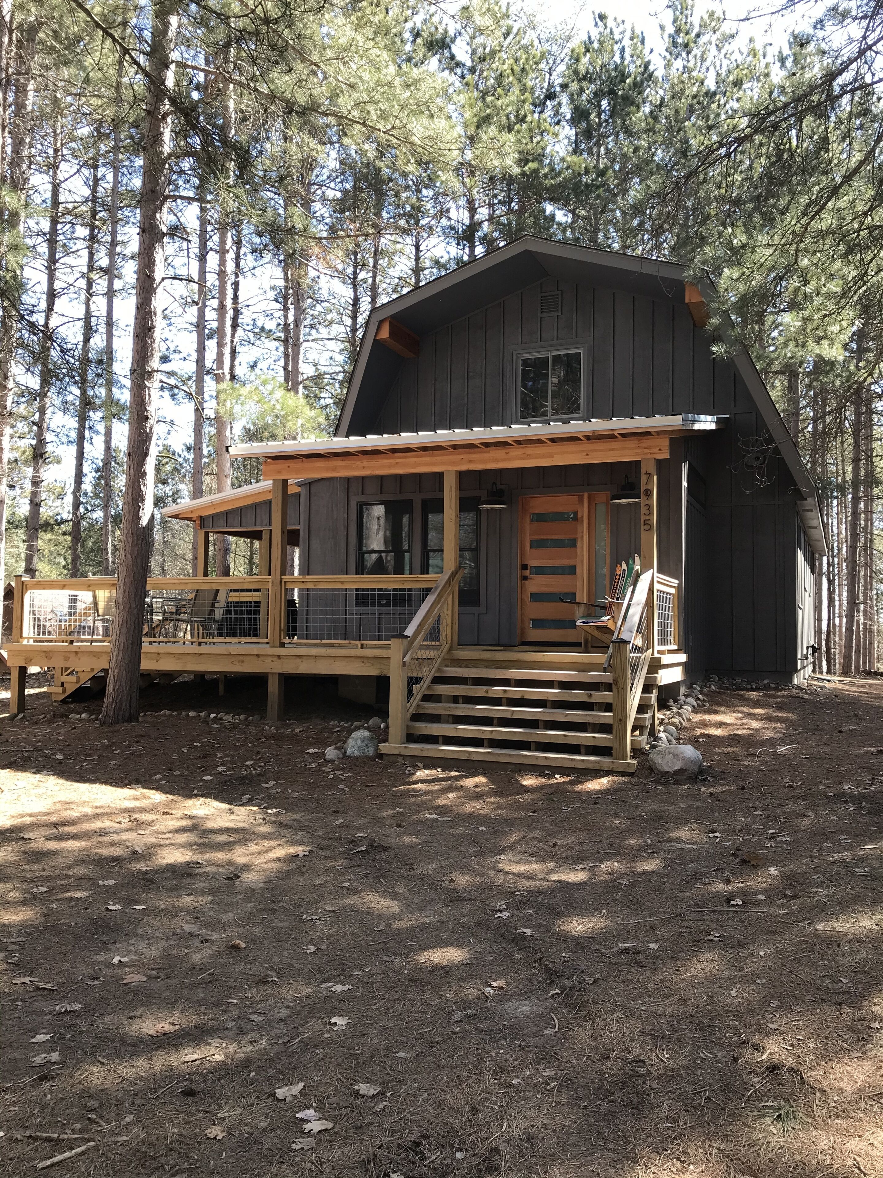 Newly Renovated Cabin in the Pines at Crystal Mountain