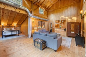Desk, iron/ironing board, travel crib, free WiFi - Country Home & Barn on Lone Man Creek, Wimberley (Wimberley)